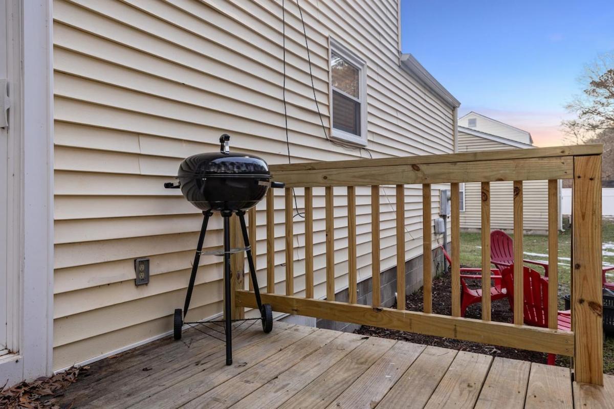 Pool Table Paradise! 3 Bedroom Getaway In Rva! Holiday home *