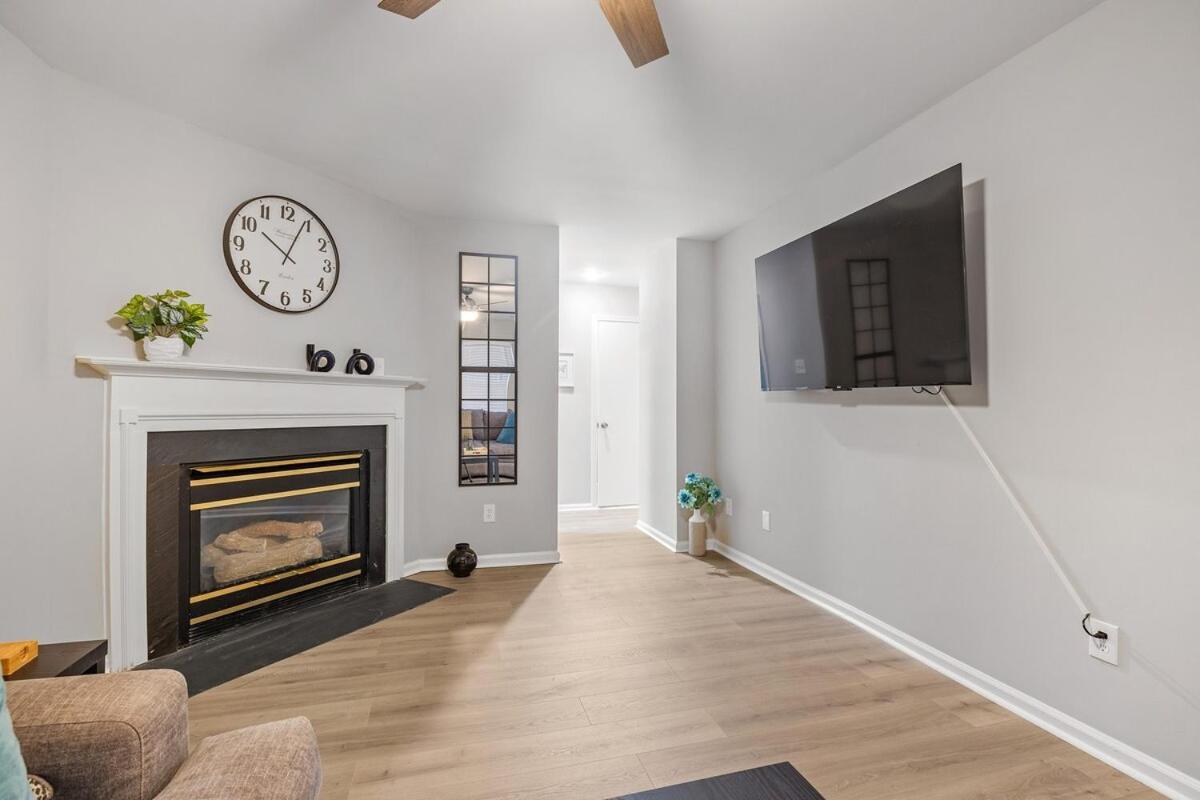 Holiday home Pool Table Paradise! 3 Bedroom Getaway In Rva!